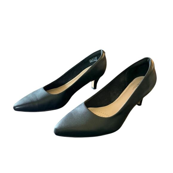 Clarks Collection EUC Linvale Jerica Black Leather Heel Size 8W - Picture 1 of 7